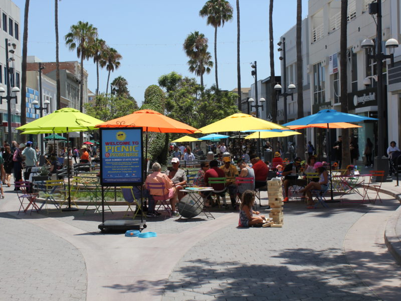 PICNIC ON THE PROMENADE